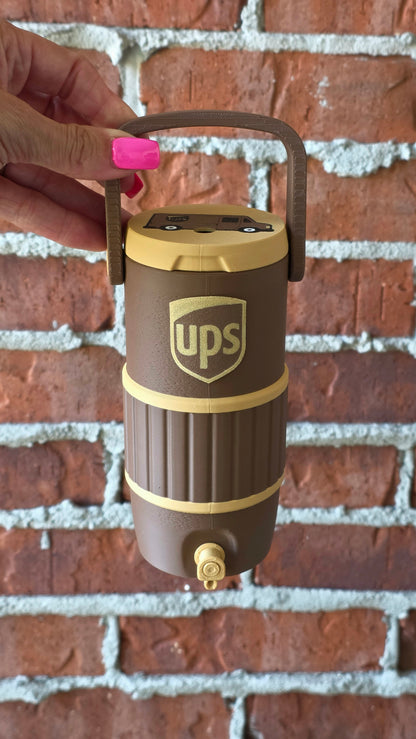 UPS Retro Can Holder
