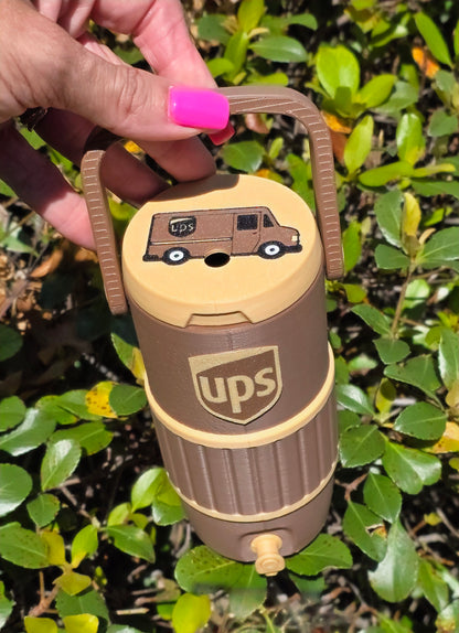 UPS Retro Can Holder